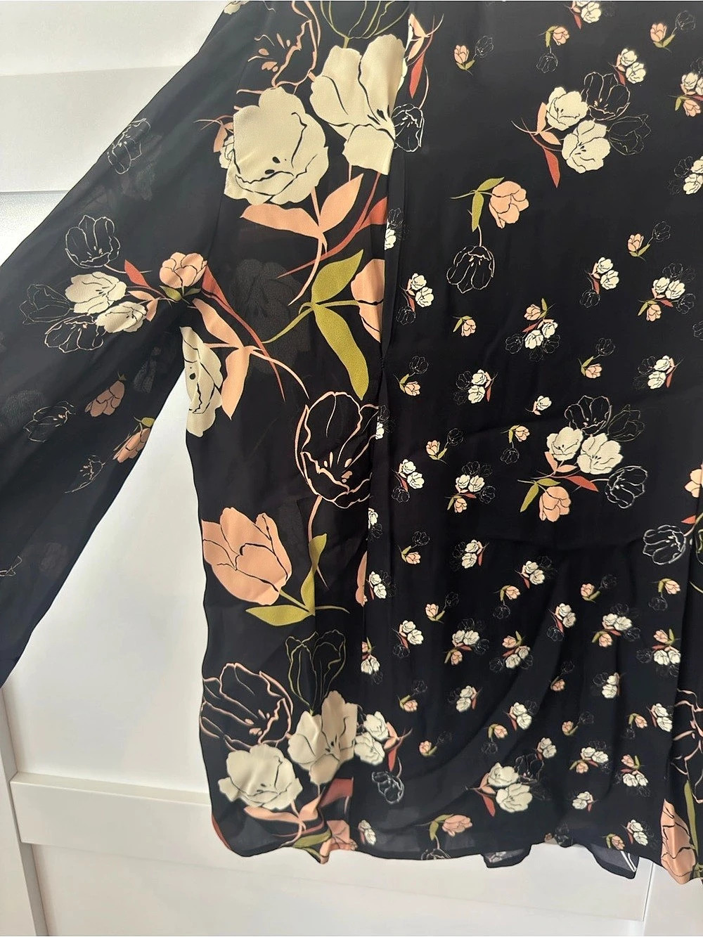 REISS Kennedy Floral-Print Tie-Neck Blouse Black & Peach Sz US 4 - Picture 4 of 8